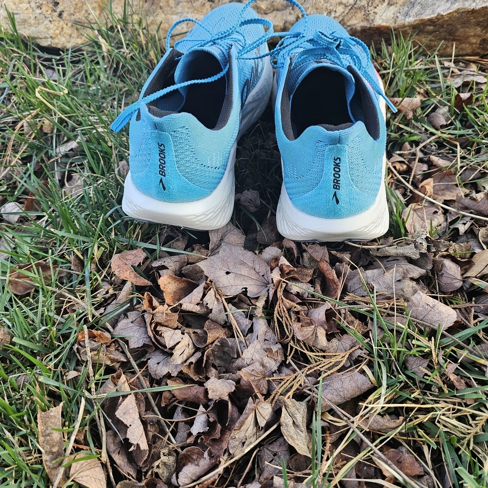 Brooks Hyperion Max 2 Women’s Running Shoes Size 10.5 Blue Pink 1204231B408 2024 - Picture 5 of 9